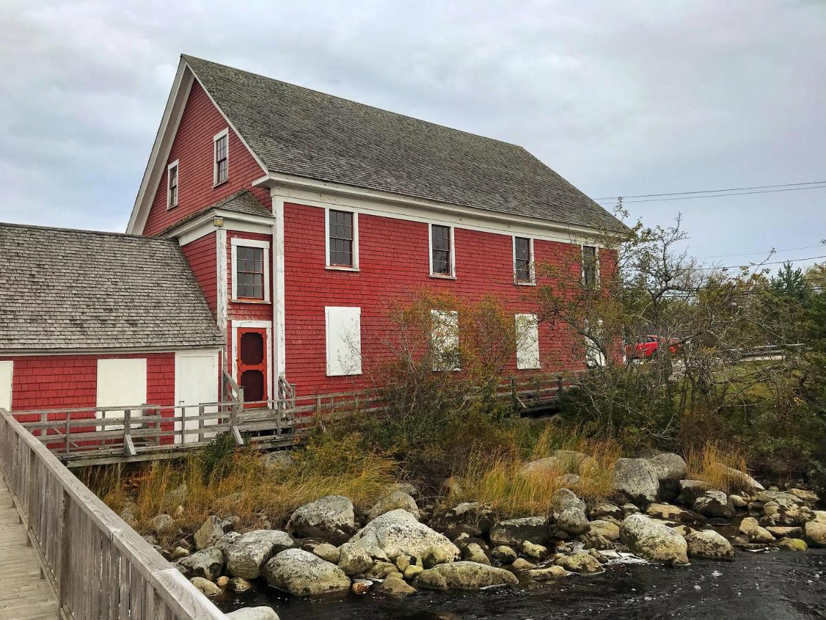 The East Wind Guesthouse Clark's Harbour 外观 照片