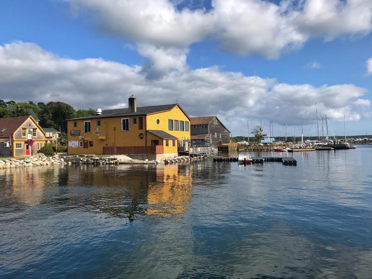 The East Wind Guesthouse Clark's Harbour 外观 照片